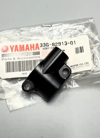 Yamaha Hebelhalter unten / Lower Lever Holder 1 für DT125R, DT125RE, DT125X, DT175 – 33G-82913-01